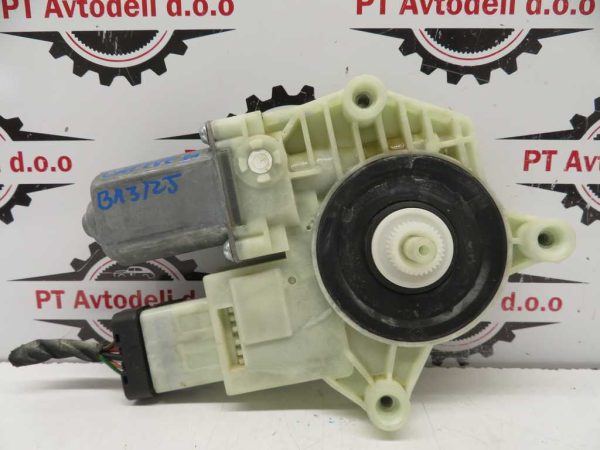 RENAULT CAPTUR L.21, MOTORČEK ZA DVIG STEKLA, PREDNJI DESNI