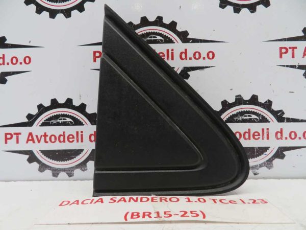 DACIA SANDERO L.23, PVC TRIKOTNIK BLATNIKA, DESNI