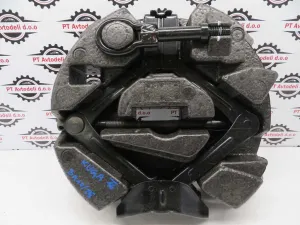 FORD KUGA L.16, ORODJE REZERVNE GUME