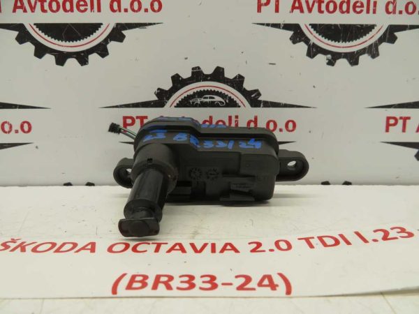 ŠKODA OCTAVIA L.23, MOTORČEK REZERVOARJA
