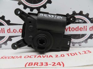 ŠKODA OCTAVIA L.23, MOTORČEK LOPUTE PEČKE