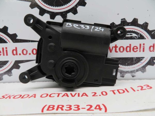 ŠKODA OCTAVIA L.23, MOTORČEK LOPUTE PEČKE