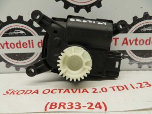 ŠKODA OCTAVIA L.23, MOTORČEK LOPUTE PEČKE