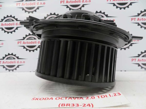 ŠKODA OCTAVIA L.23, MOTORČEK PEČKE