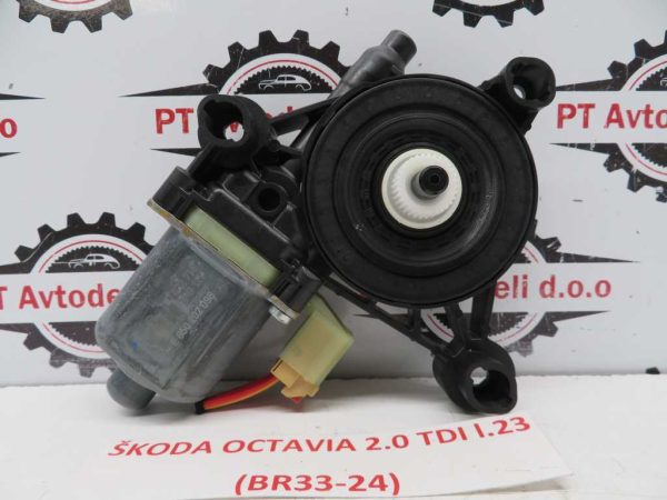 ŠKODA OCTAVIA L.23, MOTORČEK ZA DVIG STEKLA, PREDNJI DESNI