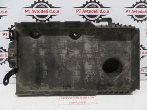 VOLVO V40 L.16, PVC PODNOŽJE AKUMULATORJA