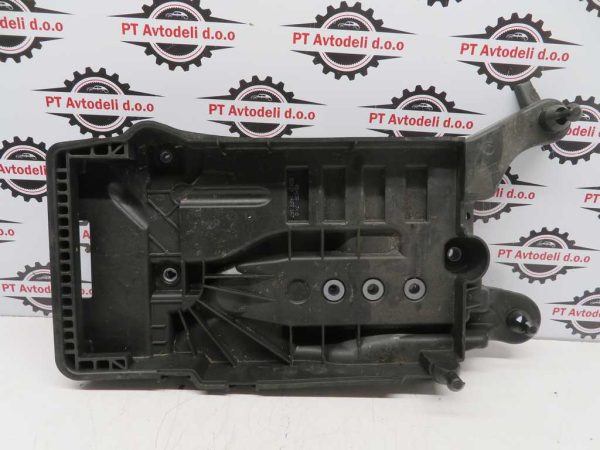 ŠKODA KAMIQ L.23, PVC PODNOŽJE AKUMULATORJA