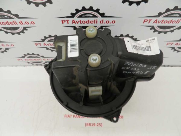 FIAT PANDA L.20, MOTORČEK PEČKE - Image 2