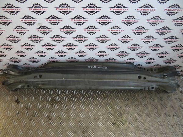 VOLVO V40 L.16, ZADNJA TRAVERZA