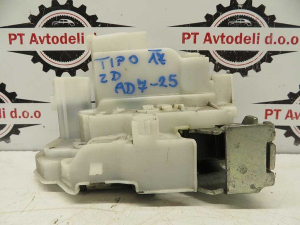 FIAT SEDICI L.08, PREDNJA LEVA LUČ