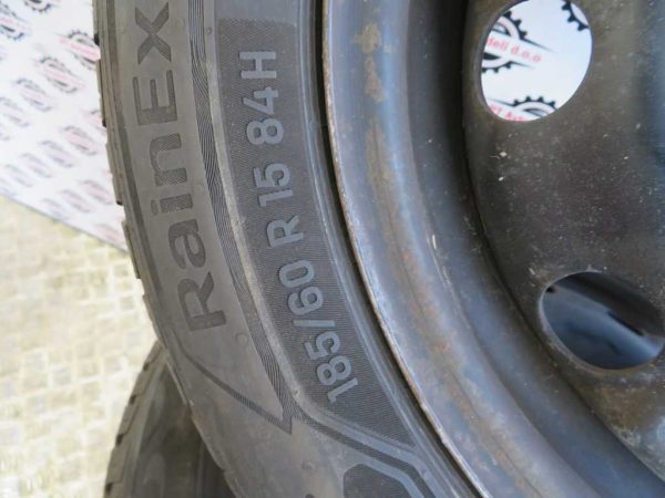 VW POLO L.10, JEKLENA PLATIŠČA Z PNEVMATIKAMI - slika 2