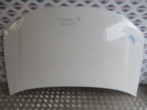 VW TOURAN L.08, POKROV MOTORJA