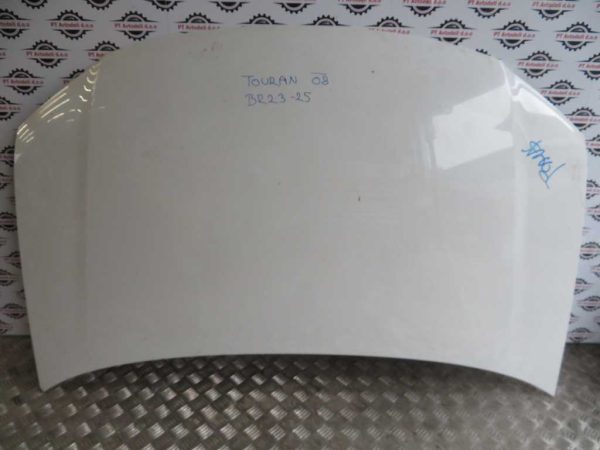 VW TOURAN L.08, POKROV MOTORJA