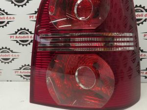 VW TOURAN L.08, ZADNJA DESNA LUČ
