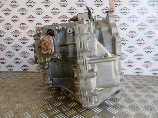 TOYOTA YARIS 1.5 HYBRID L.19, AVTOMATSKI MENJALNIK - slika 4