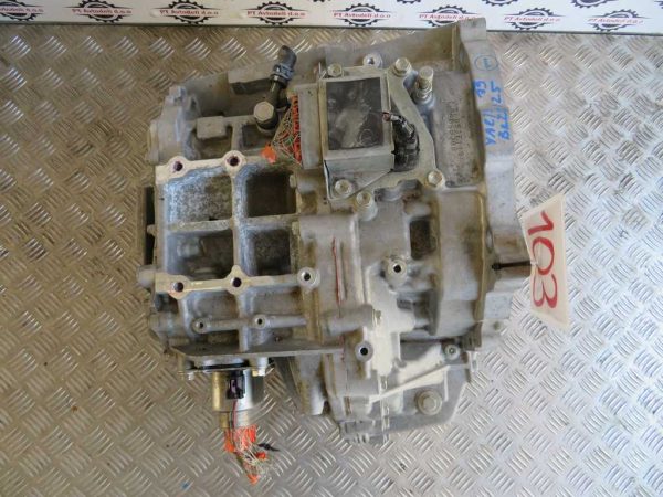 TOYOTA YARIS 1.5 HYBRID L.19, AVTOMATSKI MENJALNIK - slika 5