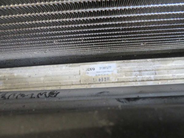 VOLVO V40 2.0 D L.16, HLADILNIK VODE, KLIME, VENTILATOR IN INTERCOOLER - slika 4