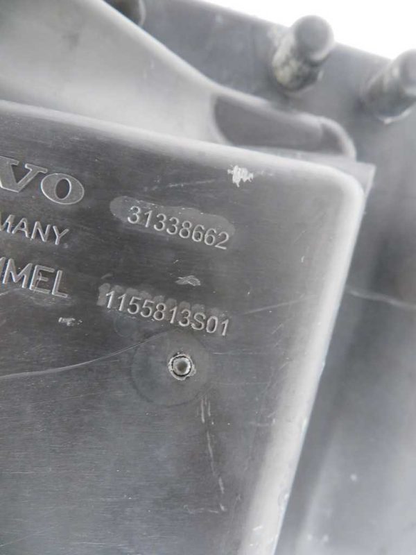 VOLVO V40 L.16, OHIŠJE MOTORNEGA RAČUNALNIKA - slika 3