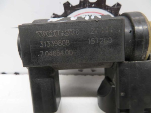 VOLVO V40 2.0 D L.16, VAKUM VENTIL - slika 2