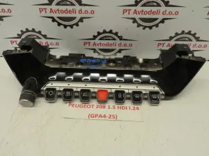 PEUGEOT 208 L.24, KOMANDE AVTOMATSKE KLIME