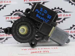 VW POLO L.11, MOTORČEK ZA DVIG STEKLA, ZADNJA DESNA