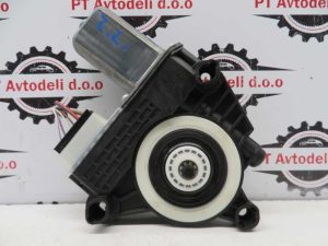 BMW 1 F40 L.23, MOTORČEK ZA DVIG STEKLA, ZADNJI LEVI