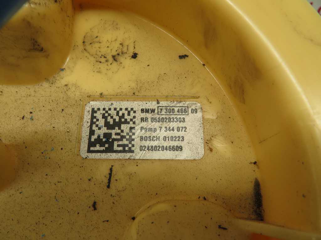 BMW 1 F40 120D L.20, ČRPALKA GORIVA V REZERVOARJU - slika 3