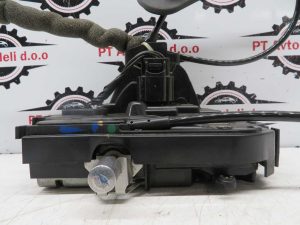 FORD FIESTA L.18, KLJUČAVNICA VRAT, PREDNJA LEVA