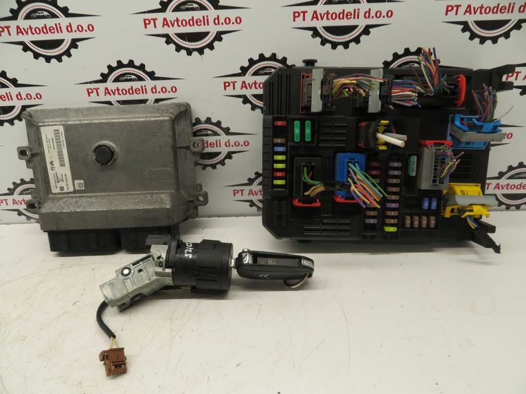 CITROEN C3 1.2 BEN. L.20, MOTORNI RAČUNALNIK KOMPLET