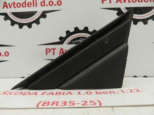 ŠKODA FABIA L.22, PVC TRIKOTNIK BLATNIKA, LEVI