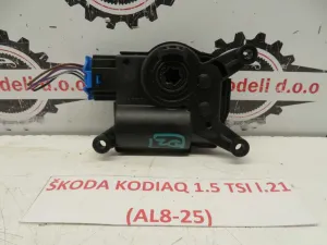 ŠKODA KODIAQ L.21, MOTORČEK LOPUTE NA PEČKI