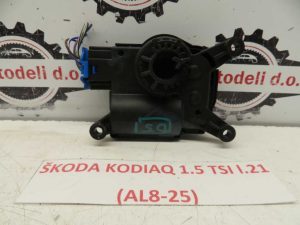 ŠKODA KODIAQ L.21, MOTORČEK LOPUTE NA PEČKI