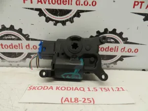 ŠKODA KODIAQ L.21, MOTORČEK LOPUTE NA PEČKI