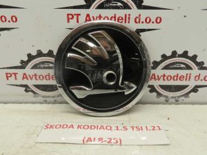 ŠKODA KODIAQ L.21, ZNAK NA POKROVU MOTORJA