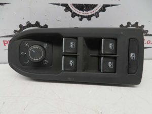 VW GOLF 8 L.22, STIKALA ZA DVIG STEKEL IN OGLEDAL