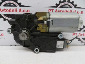 NISSAN QASHQAI L.10, MOTORČEK STREŠNEGA OKNA