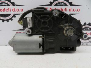 BMW 1 E87 L.09, MOTORČEK STREŠNEGA OKNA