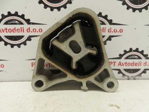 MERCEDES-BENZ GLA L.18, NOSILEC MOTORJA