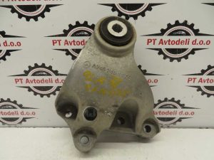 MERCEDES-BENZ GLA L.18, NOSILEC MOTORJA