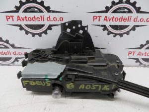 FORD FOCUS L.21, KLJUČAVNICA VRAT, PREDNJA LEVA