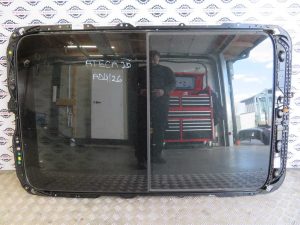 SEAT ATECA L.20, STREŠNO OKNO