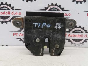 FIAT TIPO L.17, KLJUČAVNICA POKROVA PRTLJAGE