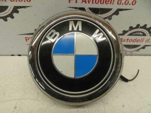 BMW 1 F20 L.12, TIPKA IN ZNAK POKROVA PRTLJAGE