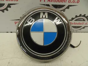 BMW 1 F20 L.12, TIPKA IN ZNAK POKROVA PRTLJAGE