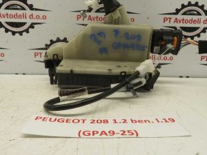 PEUGEOT 208 L.19, KLJUČAVNICA VRAT, PREDNJA DESNA