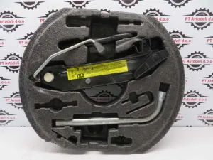 VW GOLF 6 L.10, ORODJE REZERVNE GUME